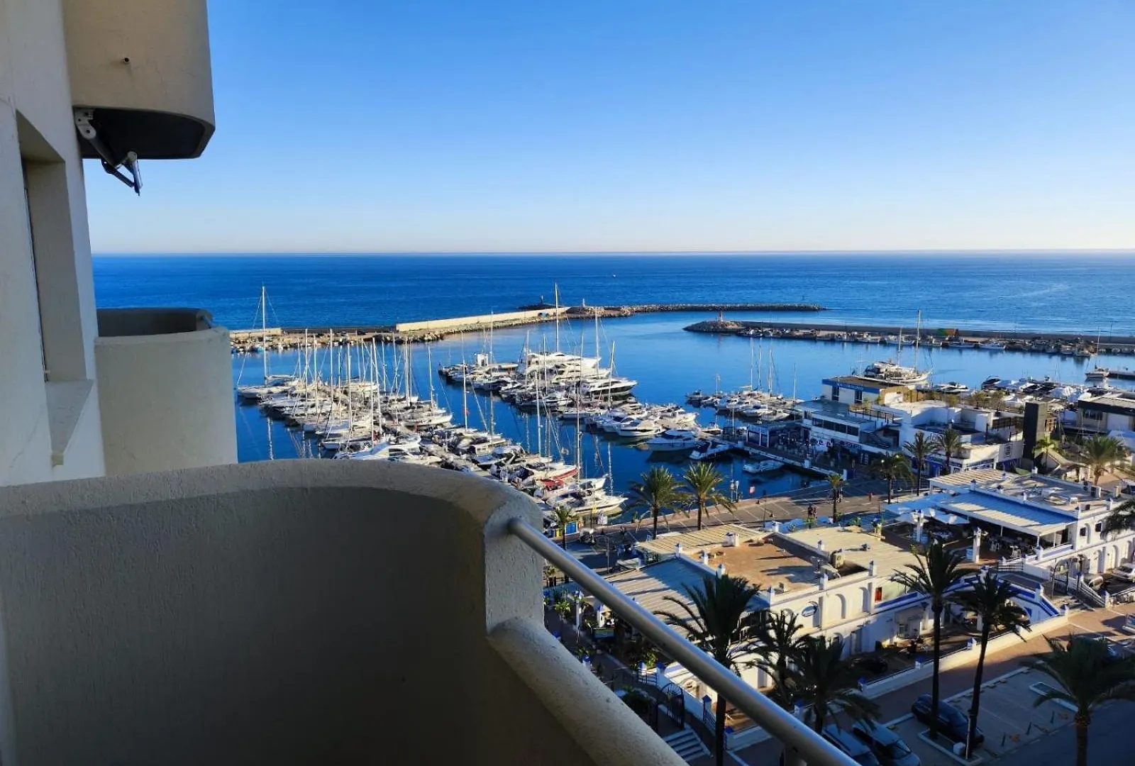 Luna Estepona Spanyolország